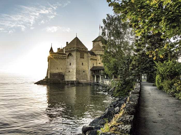 Classic Travelling Swiss Alps Tour