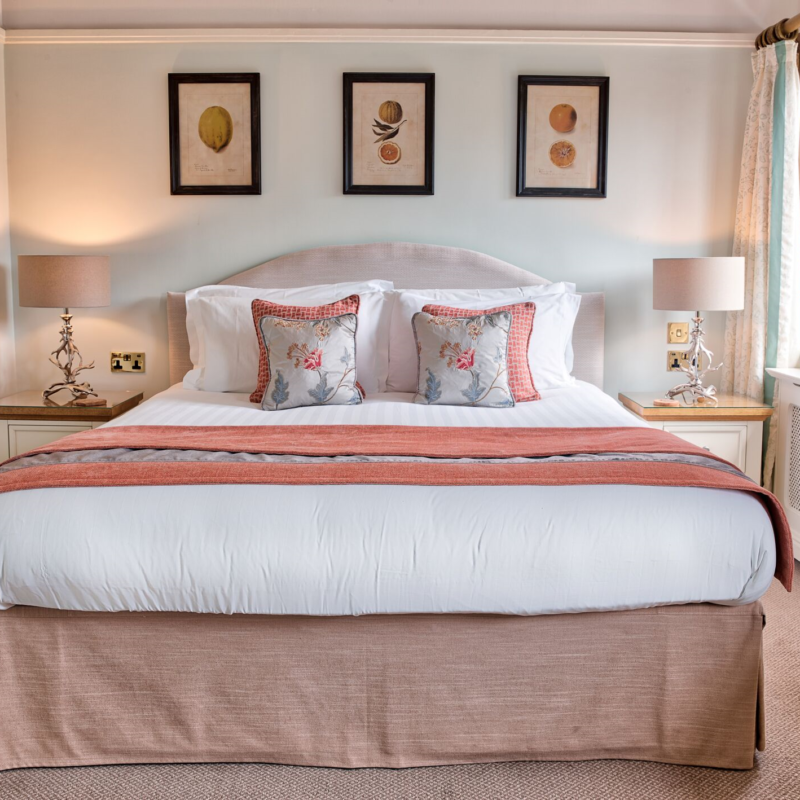 Montagu Arms room
